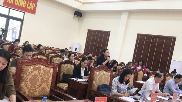 TỔ CHỨC SINH HOẠT CHUYÊN ĐỀ ĐIỂM  “ĐẢNG VIÊN TIÊN PHONG HỌC TẬP KỸ NĂNG SỐ”