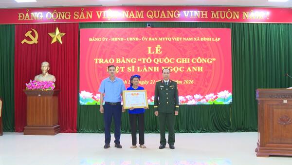 Xã Đình Lập trao Bằng Tổ quốc ghi công Liệt sĩ Lành Ngọc Anh