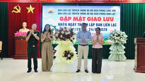 Gặp mặt giao lưu nhân ngày thành lập Ban Liên lạc Bộ đội Biên phòng Đình Lập
