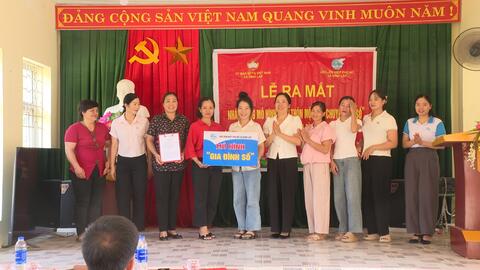 LỄ RA MẮT MÔ HÌNH “MỖI THÔN MỘT GÓC CHUYỂN ĐỔI SỐ” VÀ MÔ HÌNH “GIA ĐÌNH SỐ” TẠI THÔN AN BÌNH