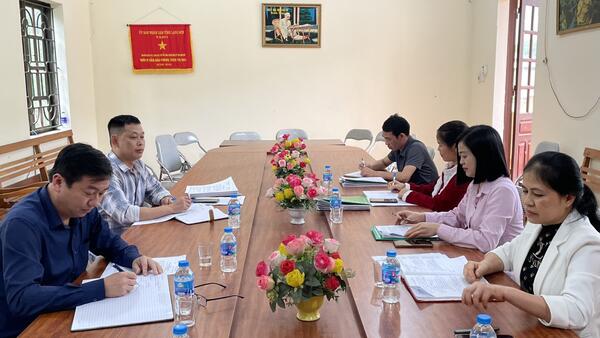 Ban đại diện Hội đồng quản trị Ngân hàng chính sách xã hội huyện kiểm tra tại xã Bắc Lãng