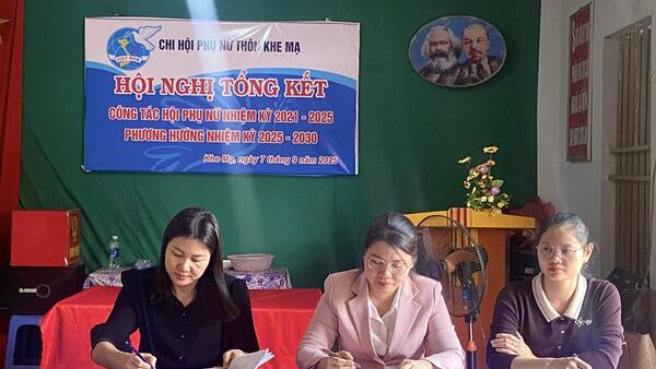 ĐOÀN GIÁM SÁT CỦA BAN THƯỜNG VỤ ĐẢNG UỶ XÃ GIÁM SÁT CHI BỘ VÀ 03 ĐỒNG CHÍ TRONG CHI ỦY CHI BỘ KHE MẠ