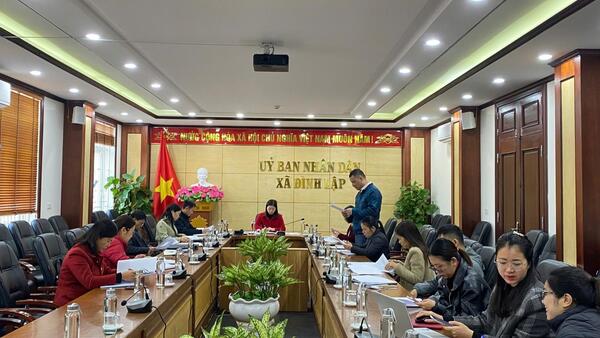 MTTQ XÃ ĐÌNH LẬP GIÁM SÁT CÔNG TÁC QUẢN LÝ CHI TRẢ CHẾ ĐỘ THĂM HỎI, TẶNG QUÀ NGƯỜI CÓ CÔNG NĂM 2025