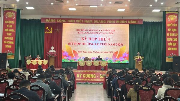 XÃ ĐÌNH LẬP TỔ CHỨC THÀNH CÔNG KỲ HỌP THỨ TƯ (KỲ HỌP CUỐI NĂM 2025) HĐND XÃ KHÓA XXI, NHIỆM KỲ 2021 - 2026