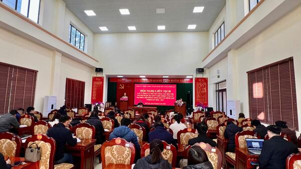 HỘI NGHỊ LIÊN TỊCH LẤY Ý KIẾN CỬ TRI NƠI CÔNG TÁC