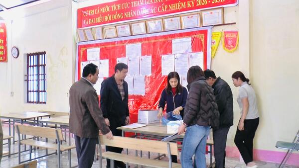 Xã Đình Lập kiểm tra công tác chuẩn bị phục vụ bầu cử tại các khu vực bỏ phiếu