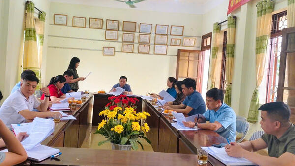 UBND xã Đình Lập làm việc với Trung tâm Dịch vụ công ích xã về thực hiện nhiệm vụ công tác năm 2026