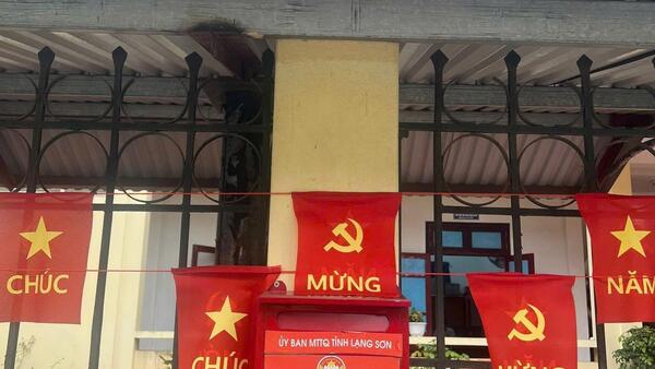 PHÁT HUY VAI TRÒ CỦA ĐOÀN VIÊN HỘI VÀ NHÂN DÂN TRONG XÂY DỰNG ĐẢNG, CHÍNH QUYỀN: UỶ BAN MTTQ XÃ ĐÌNH LẬP TRIỂN KHAI MÔ HÌNH HÒM THƯ GÓP Ý VÀ MÃ QR "MẶT TRẬN SỐ"