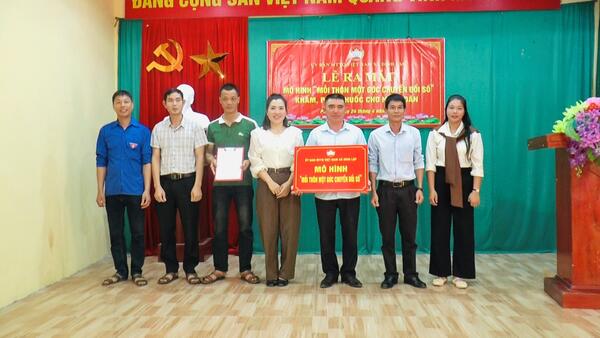 Ủy ban MTTQ xã Đình Lập tổ chức ra mắt mô hình “Mỗi thôn một góc chuyển đổi số” tại thôn Pò Tấu