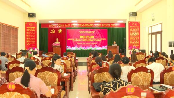 Đảng uỷ xã Đình Lập tổ chức Hội nghị Báo cáo viên quán triệt triển khai các văn bản của Trung ương, cấp tỉnh và cấp xã