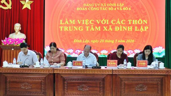Đoàn công tác của Đảng ủy xã Đình Lập làm việc với các thôn về thực hiện nhiệm vụ quý I năm 2026
