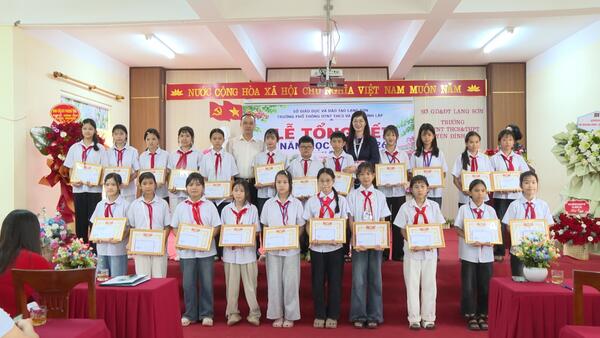 TRƯỜNG PTDTNT THCS&THPT ĐÌNH LẬP TỔ CHỨC LỄ TỔNG KẾT NĂM HỌC 2025 – 2026