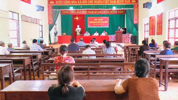 Tổ đại biểu số 2 HĐND xã Đình Lập tiếp xúc cử tri thôn 4 trước kỳ họp giữa năm 2026