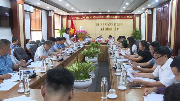 XÃ ĐÌNH LẬP HỌP ĐÁNH GIÁ KẾT QUẢ VÀ ĐỀ RA NHIỆM VỤ, GIẢI PHÁP ĐỐI VỚI MỤC TIÊU XÃ ĐÌNH LẬP ĐẠT CHUẨN NÔNG THÔN MỚI NĂM 2026