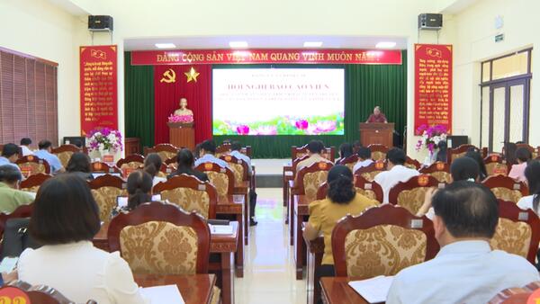 ĐẢNG UỶ XÃ ĐÌNH LẬP TỔ CHỨC HỘI NGHỊ BÁO CÁO VIÊN HỌC TẬP, QUÁN TRIỆT, TRIỂN KHAI, TUYÊN TRUYỀN CÁC VĂN BẢN CỦA TRUNG ƯƠNG, CỦA TỈNH, CỦA XÃ