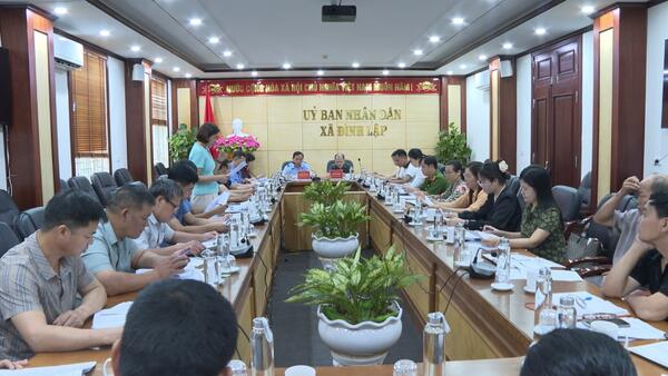 XÃ ĐÌNH LẬP HỌP ĐÁNH GIÁ KẾT QUẢ XÂY DỰNG NÔNG THÔN MỚI VÀ THỰC HIỆN CÁC NGHỊ QUYẾT VỀ PHÁT TRIỂN NÔNG, LÂM NGHIỆP