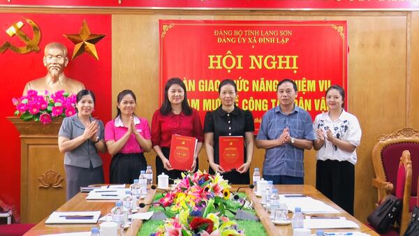Đảng uỷ xã Đình Lập tổ chức hội nghị bàn giao chức năng, nhiệm vụ tham mưu công tác dân vận từ Ban Xây dựng Đảng về Ủy ban MTTQ và các tổ chức chính trị - xã hội xã