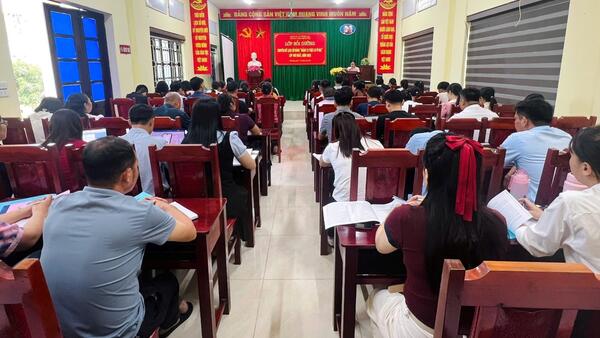 KHAI GIẢNG LỚP BỒI DƯỠNG CHUYÊN ĐỀ LỊCH SỬ ĐẢNG "ĐẢNG TA THẬT LÀ VĨ ĐẠI" NĂM 2026