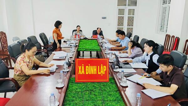 Xã Đình Lập họp đánh giá kết quả thực hiện Chỉ số Cải cách hành chính 9 tháng đầu năm 2026