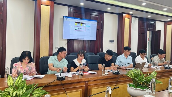 HỘI NGHỊ TẬP HUẤN TRIỂN KHAI CÁC GIẢI PHÁP CHUYỂN ĐỔI SỐ HỖ TRỢ HOẠT ĐỘNG CỦA ĐỘI NGŨ BÍ THƯ CHI BỘ, TRƯỞNG THÔN TRÊN ĐỊA BÀN XÃ