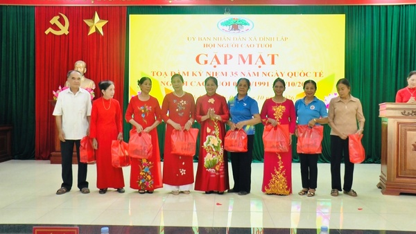 Hội người cao tuổi xã Đình Lập tổ chức tọa đàm kỷ niệm 35 năm ngày quốc tế người cao tuổi (01/10/1991 - 01/10/2026)