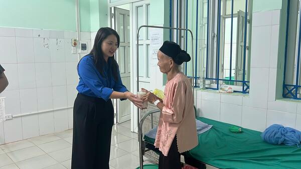 MÔ HÌNH “NỒI CHÁO NHÂN ÁI” TIẾP TỤC LAN TỎA YÊU THƯƠNG
