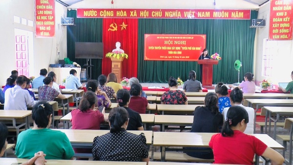 HỘI NGHỊ TUYÊN TRUYỀN XÂY DỰNG TUYẾN PHỐ VĂN MINH TẠI THÔN HÒA BÌNH